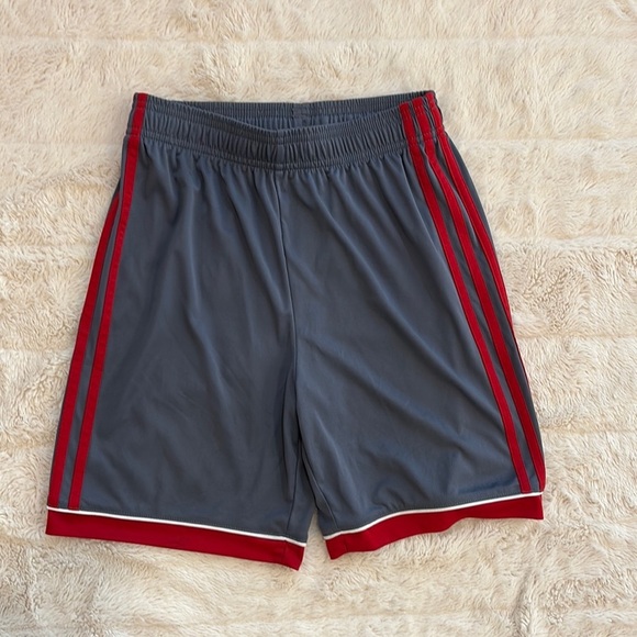 Adidas Gray and Red kids Shorts size youth large - Picture 5 of 8